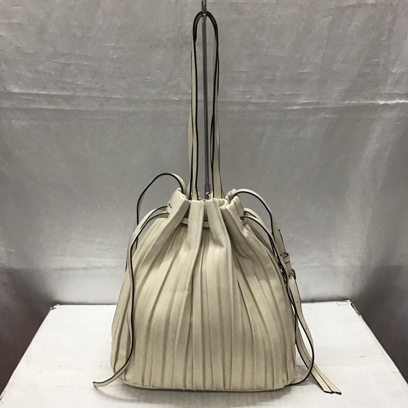 ザラ ZARA ショルダーバッグ ショルダーバッグ 8389 204 040 プリーツ フェイクレザー 無地 アイボリー / アイボリー /  レディース USED 古着 中古 10121631