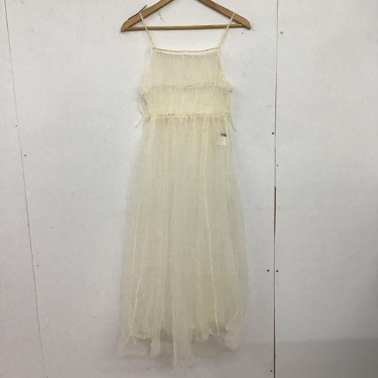 カスタネ Kastane ワンピース ロングスカート kaz1032209a0002 カスタネ チュールキャミワンピース シアーワンピース FREE 無地 オフホワイト / オフホワイト /  レディース USED 古着 中古 10147922
