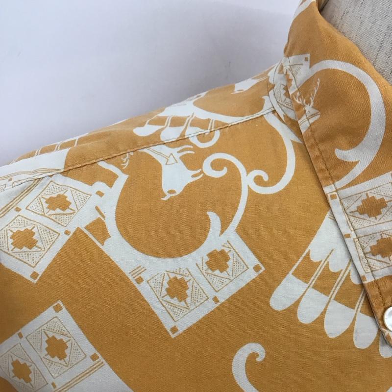 リーバイス Levi s シャツ、ブラウス 半袖 半袖シャツ プリントシャツ ボタンダウンシャツ カジュアルシャツ M プリント 白 / ホワイト / X 橙 / オレンジ /  メンズ USED 古着 中古 10106607