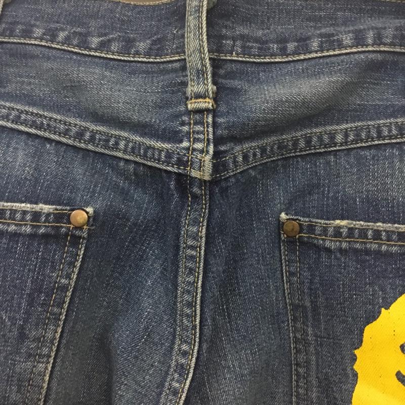 ベイプ BAPE パンツ デニム、ジーンズ デニムパンツ ストレートパンツ ワイドパンツ カジュアルパンツ XL プリント インディゴ / インディゴ /  メンズ USED 古着 中古 10118647