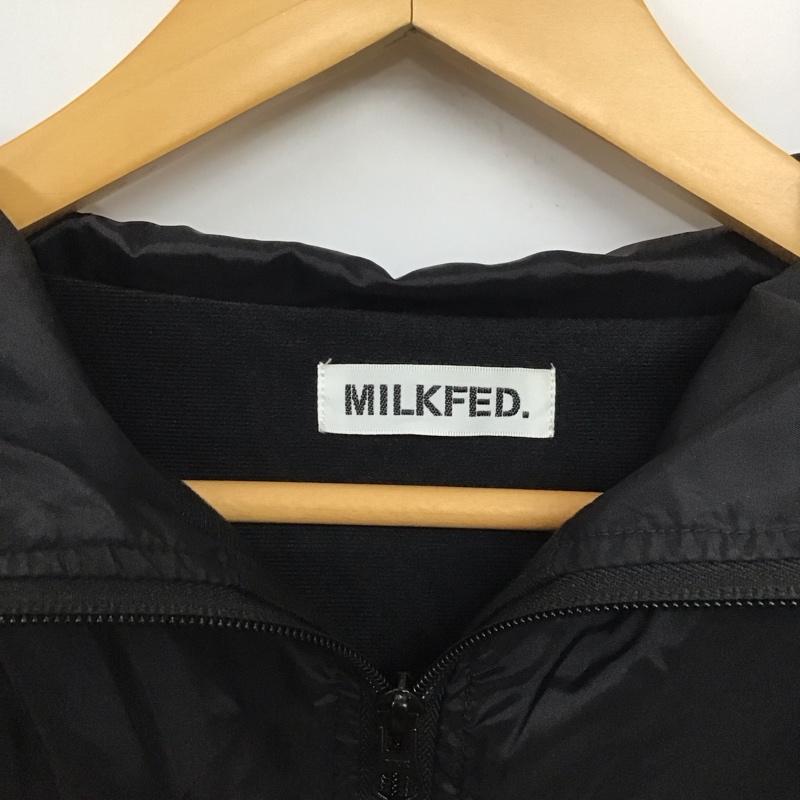 ミルクフェド MILKFED. ジャケット、上着 ジャンパー、ブルゾン ナイロンジャケット ジップアップパーカー アウター ロゴ、文字 黒 / ブラック /  レディース USED 古着 中古 10132660