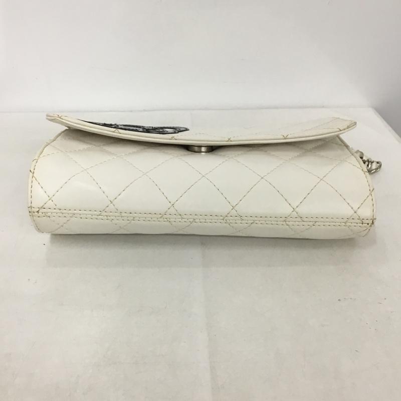 クレイサス CLATHAS ショルダーバッグ ショルダーバッグ 2WAY クラッチバッグ キルティング チェーン ワンポイント 白 / ホワイト /  レディース USED 古着 中古 10141660