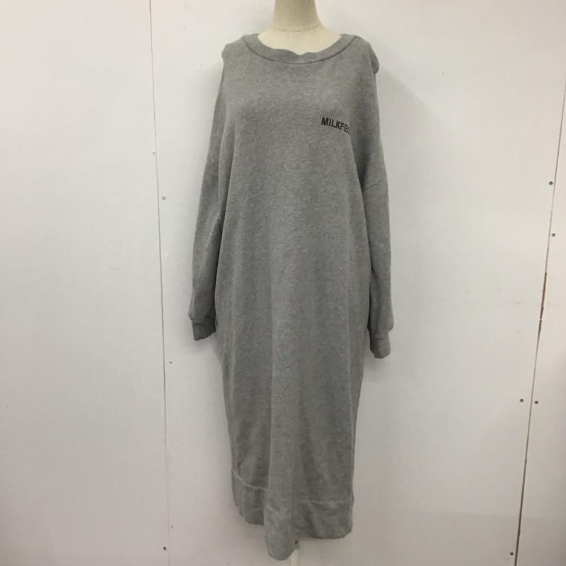ミルクフェド MILKFED. ワンピース ロングスカート 03184951 スリーブロゴ スウェット ロゴ、文字 灰 / グレー /  レディース USED 古着 中古 10112020