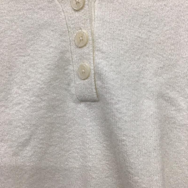 トミーヒルフィガー TOMMY HILFIGER ニット、セーター 長袖 Vネック S ワンポイント 白 / ホワイト /  レディース USED 古着 中古 10142149