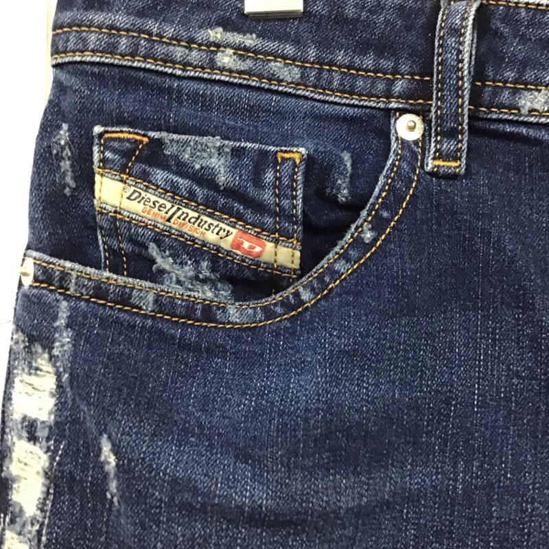 ディーゼル DIESEL パンツ デニム、ジーンズ デニムパンツ スリムパンツ ストレッチパンツ ジーンズ 31インチ ダメージ加工 インディゴ / インディゴ /  メンズ USED 古着 中古 10118241