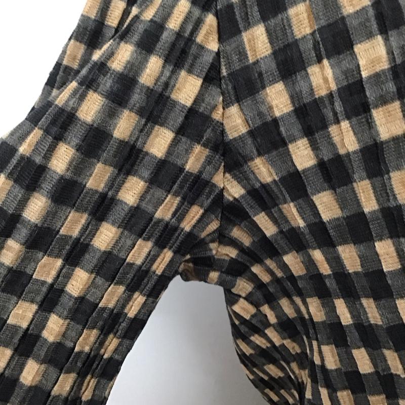 マウジー MOUSSY カットソー 半袖 010DA580-605 ギンガムチェック プリーツ加工 FREE チェック 黒 / ブラック / X ベージュ / ベージュ /  レディース USED 古着 中古 10107934