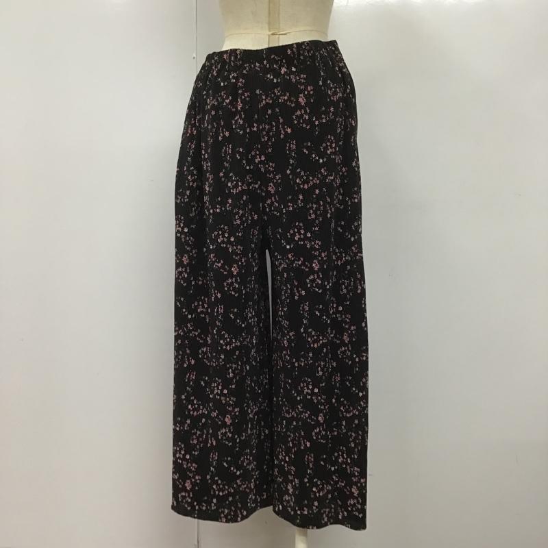 ニコアンド niko and... ボトムス ボトムス ST73CL03TO プリーツ ワイドパンツ ガウチョパンツ 4 花柄 黒 / ブラック /  レディース USED 古着 中古 10107144