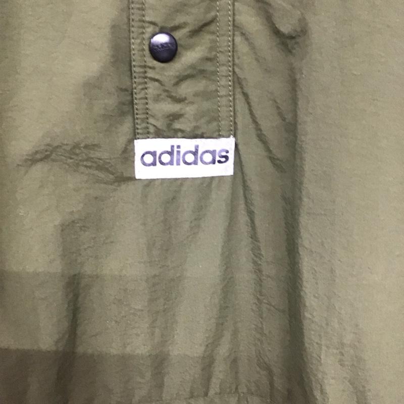 アディダス adidas ジャケット、上着 ジャケット、ブレザー ナイロンジャケット カジュアルジャケット アウター プルオーバー M ロゴ、文字 カーキ / カーキ /  メンズ USED 古着 中古 10140681