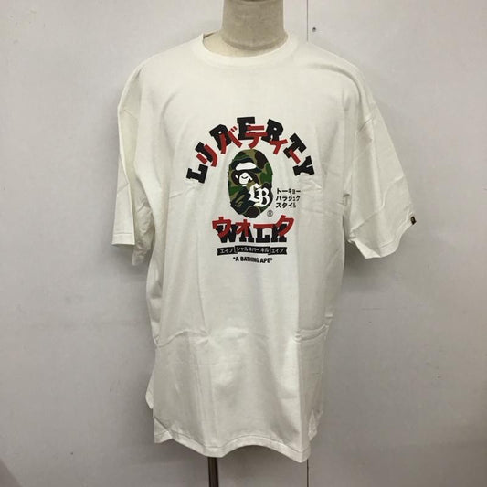 アベイシングエイプ A BATHING APE Tシャツ 半袖 1k73110919 リバティウォークLBWKカタカナカレッジティー プリントTシャツ プリント 白 / ホワイト /  メンズ USED 古着 中古 10124082