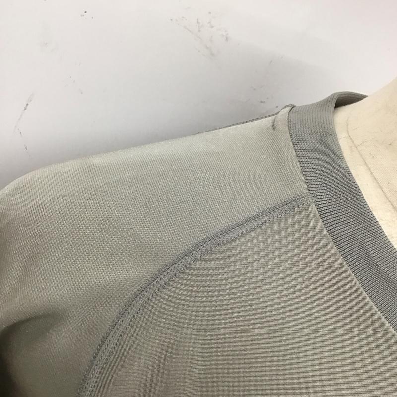 アベイシングエイプ A BATHING APE カットソー 長袖 長袖カットソー Vネックカットソー ロングスリーブカットソー ロゴ、文字 灰 / グレー /  メンズ USED 古着 中古 10119527