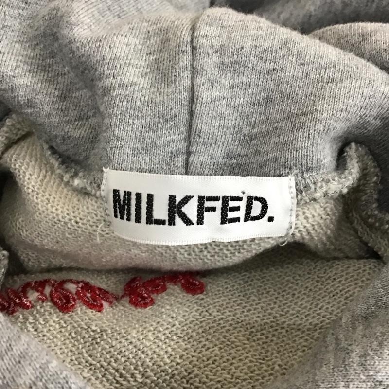 ミルクフェド MILKFED. パーカー 長袖 長袖パーカー フード付きパーカー プリントスウェット トレーナー ロゴ、文字 灰 / グレー /  レディース USED 古着 中古 10119054