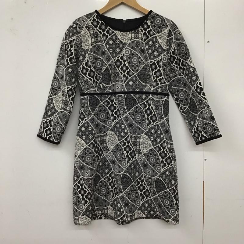 ザラ ZARA TRAFALUC ワンピース ひざ丈スカート 長袖ワンピース ロングワンピース ストレッチ S 総柄 白 / ホワイト / X 黒 / ブラック /  レディース USED 古着 中古 10128899