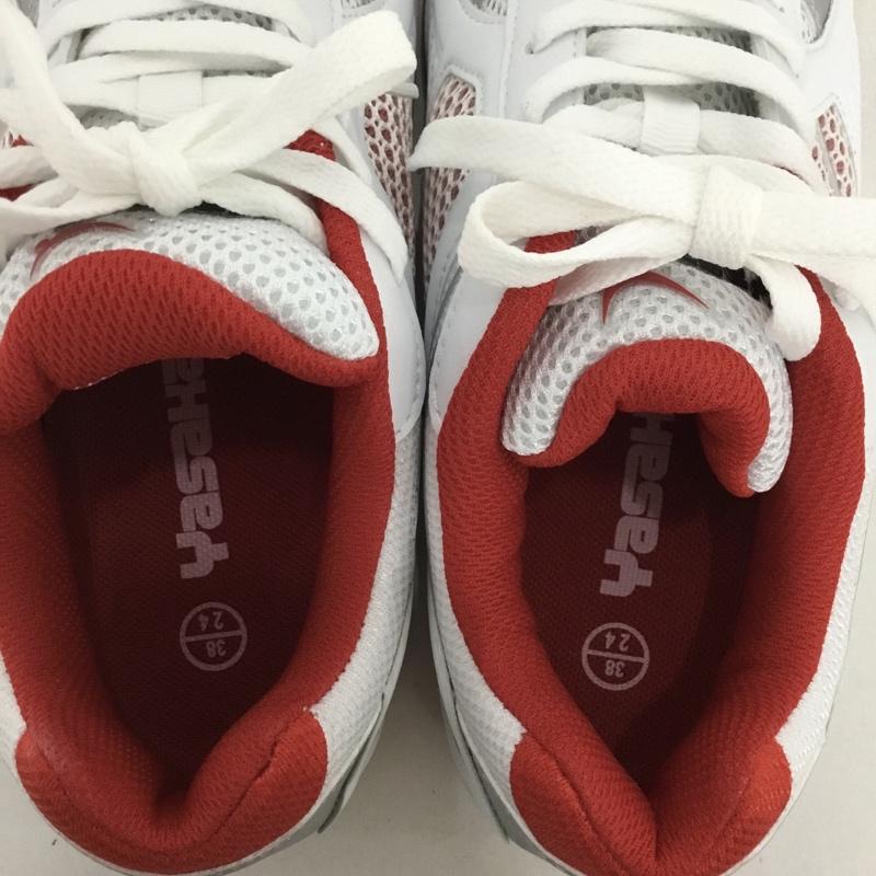 ヤサカ YASAKA スニーカー スニーカー E-200 ジェット インパクト 卓球シューズ 24cm 箱有 24.0cm ロゴ、文字 白 / ホワイト / X 赤 / レッド /  レディース USED 古着 中古 10147915