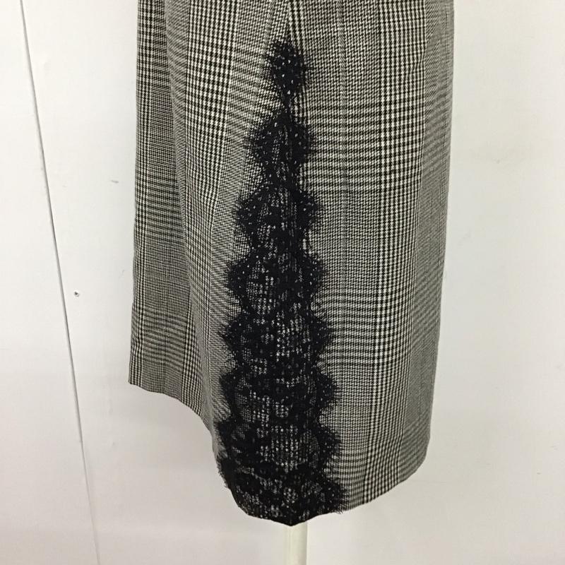 ザラ ZARA TRAFALUC ワンピース ひざ丈スカート ノースリーブワンピース カジュアルワンピース タイトワンピース XS 総柄 白 / ホワイト / X 黒 / ブラック /  レディース USED 古着 中古 10114484
