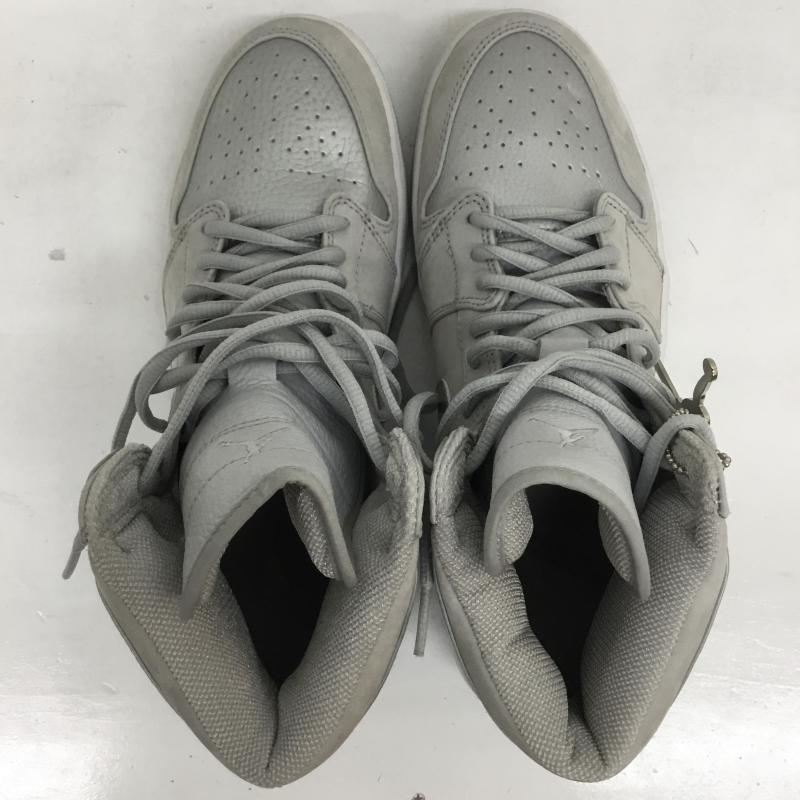 ナイキ NIKE スニーカー スニーカー 136060-001 27.0cm ロゴ、文字 銀 / シルバー /  メンズ USED 古着 中古 10110551