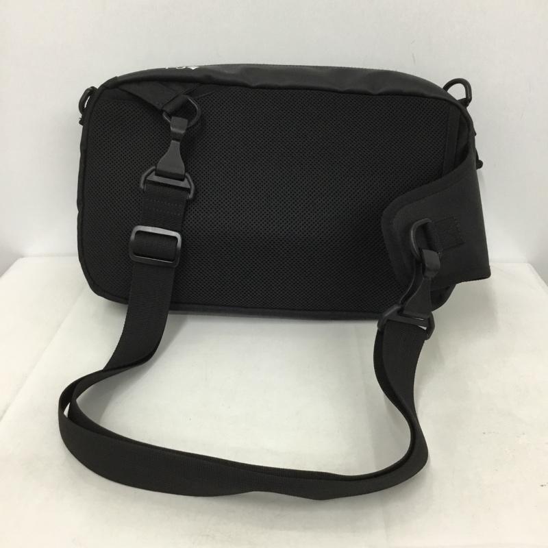 コロンビア Columbia ボディバッグ ボディバッグ 221 PU8451 ブレムナースロープ 2WAY ショルダーバッグ ロゴ、文字 黒 / ブラック / X カーキ / カーキ /  メンズ USED 古着 中古 10144911