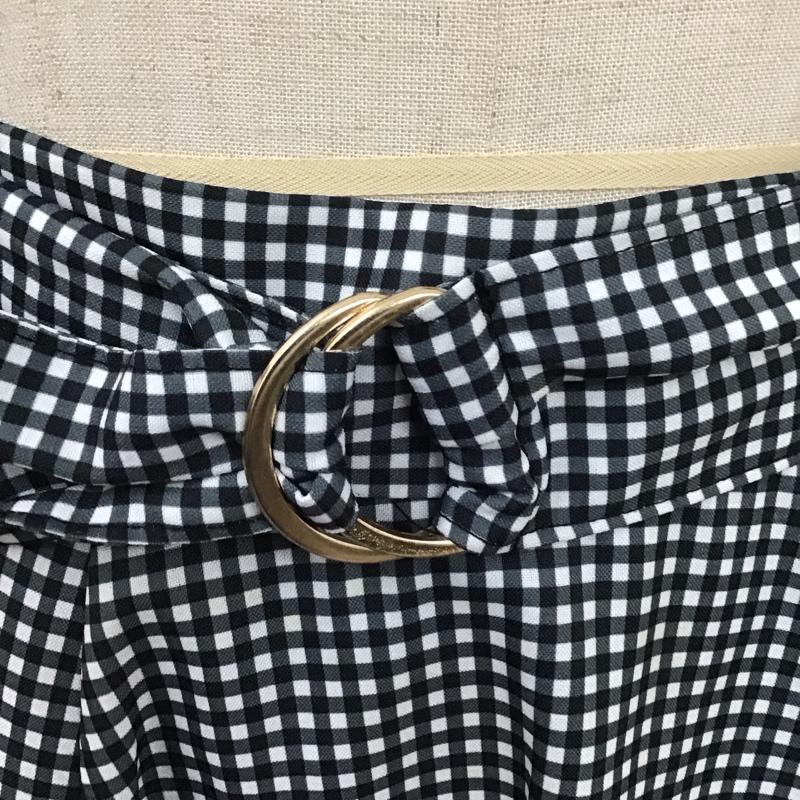 ジルスチュアート JILLSTUART スカート ひざ丈スカート 125-0140646 アシンメトリーデザイン フレアスカート ベルト ギンガム S チェック 白 / ホワイト / X 黒 / ブラック /  レディース USED 古着 中古 10110869