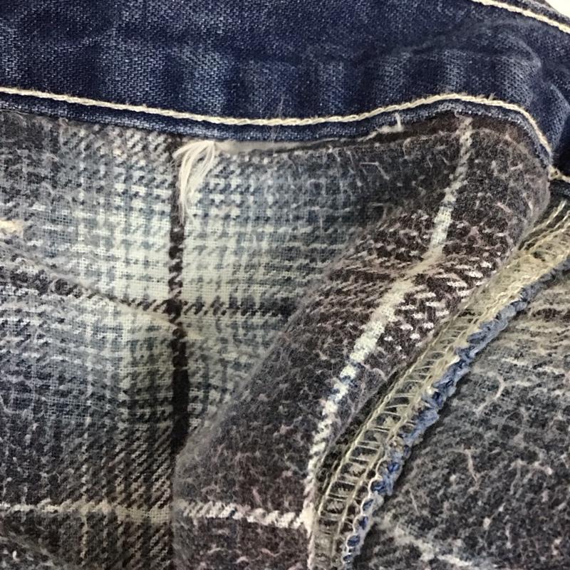 カーハート Carhartt パンツ デニム、ジーンズ ペインターパンツ ジーパン ロゴ、文字 青 / ブルー /  メンズ USED 古着 中古 10114030