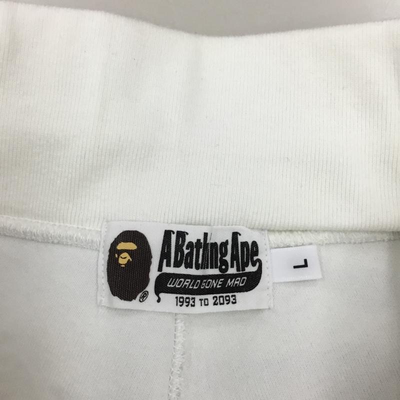 アベイシングエイプ A BATHING APE パンツ ショートパンツ ショートパンツ ハーフパンツ カジュアルパンツ L プリント 白 / ホワイト / X 灰 / グレー /  メンズ USED 古着 中古 10121696
