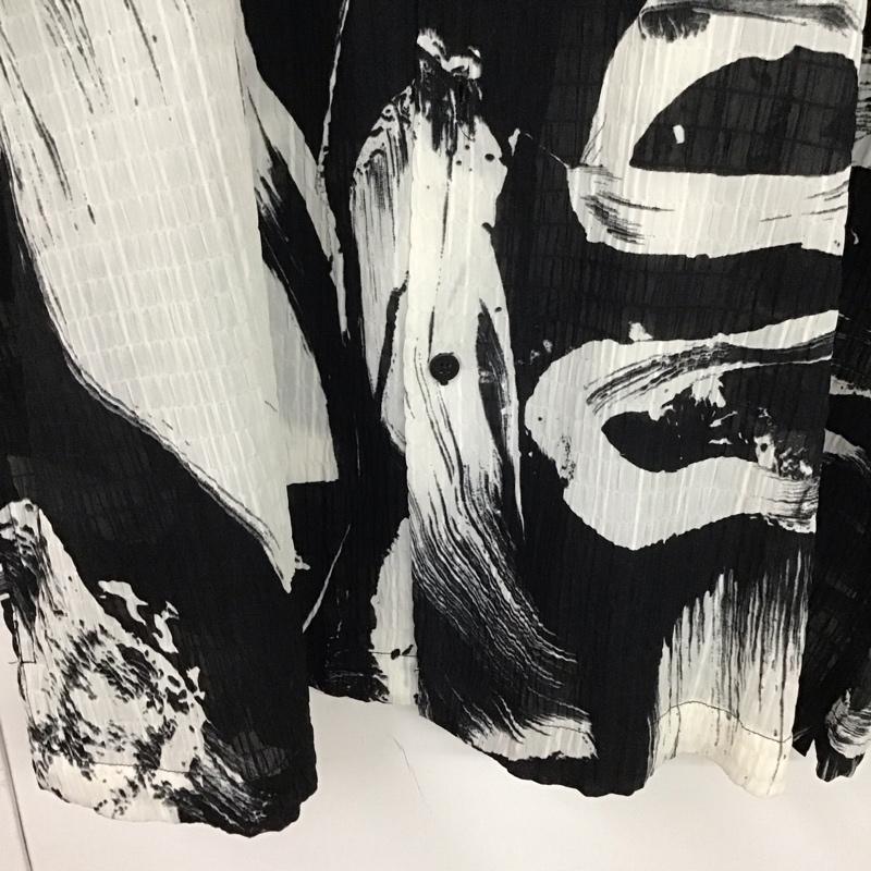 ザラ ZARA シャツ、ブラウス 半袖 半袖シャツ 総柄シャツ XL プリント 白 / ホワイト / X 黒 / ブラック /  メンズ USED 古着 中古 10130660