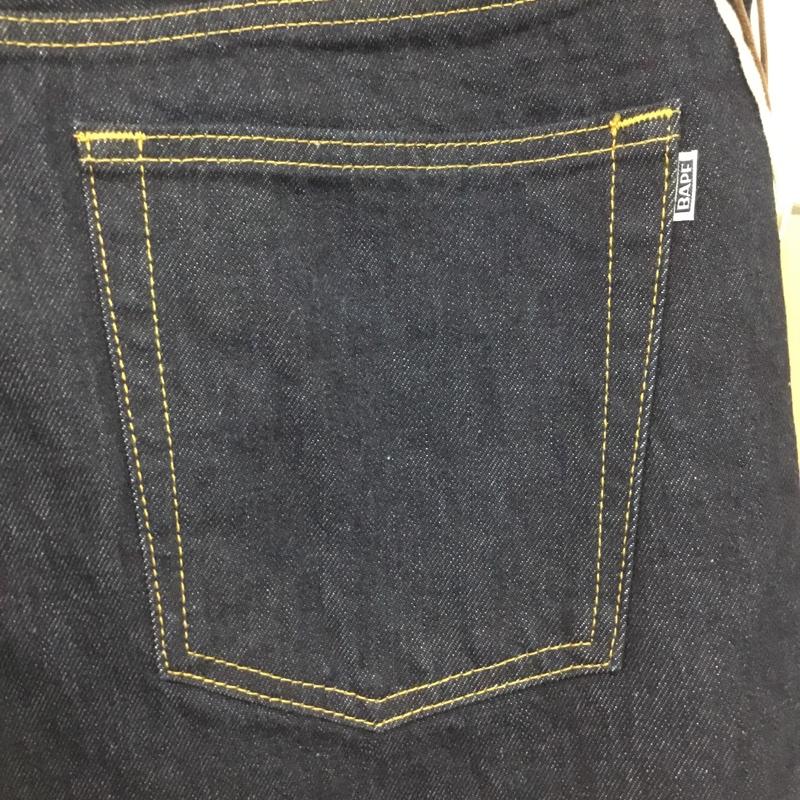 アベイシングエイプ A BATHING APE パンツ デニム、ジーンズ デニムパンツ ストレートパンツ ワイドパンツ カジュアルパンツ XL 無地 インディゴ / インディゴ /  メンズ USED 古着 中古 10117096