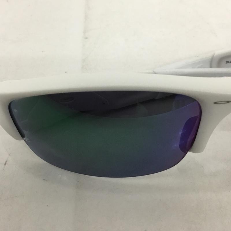 オークリー OAKLEY めがね・サングラス サングラス 26-221J FLAK JACKET スポーツサングラス ミラーレンズ ロゴ、文字 白 / ホワイト /  メンズ USED 古着 中古 10129367