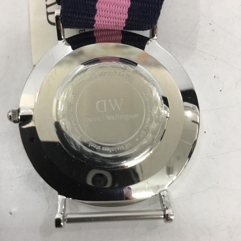 ダニエルウェリントン Daniel Wellington 腕時計 アナログ（クォーツ式） Classic Winchester 箱有 ロゴ、文字 桃 / ピンク / X 紺 / ネイビー /  メンズ USED 古着 中古 10134922