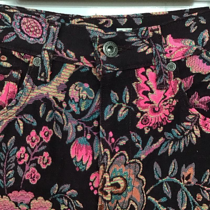 リーバイスメイドアンドクラフテッド Levi s Made & Crafted ボトムス ボトムス 29315-0041 BARREL LMC SAFARI TAPESTRY テーパードパンツ 25 花柄 紫 / パープル /  レディース USED 古着 中古 10133669