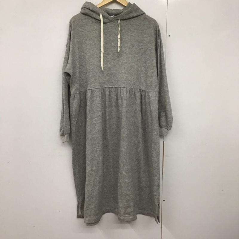 チャンピオン Champion ワンピース ロングスカート cw-q106 長袖ロングワンピース フレアワンピース スウェットワンピース M ロゴ、文字 灰 / グレー /  レディース USED 古着 中古 10141292