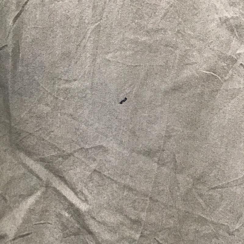 コロンビア Columbia シャツ、ブラウス 長袖 長袖シャツ カラーシャツ ポケットシャツ 長袖カットソー ロゴ、文字 カーキ / カーキ /  メンズ USED 古着 中古 10119944