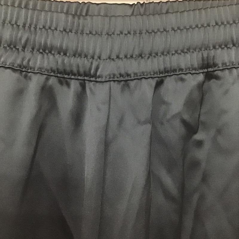 アディダス adidas パンツ ワークパンツ、ペインターパンツ h37822 アディカラークラシックスサテンパンツ ジャージ ワイドパンツ L ロゴ、文字 黒 / ブラック /  レディース USED 古着 中古 10106220