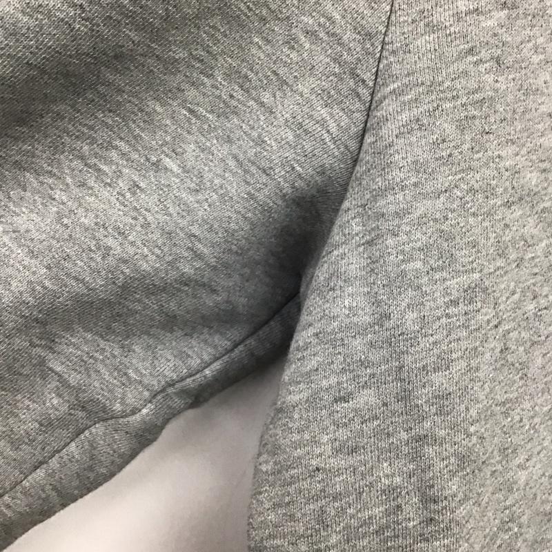 フレッドペリー FRED PERRY パーカー 長袖 長袖パーカー プルオーバーパーカー スウェット M ロゴ、文字 灰 / グレー /  メンズ USED 古着 中古 10147314