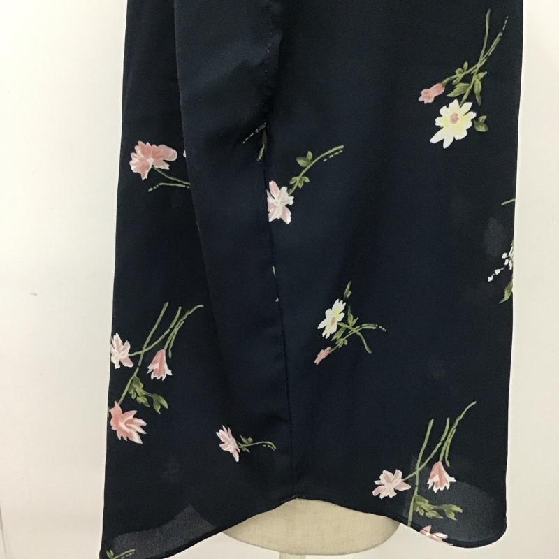 ビス ViS カットソー 半袖 BVH-1863-A フレンチスリーブ飛び花柄ノーカラーブラウス スキッパー M 花柄 紺 / ネイビー /  レディース USED 古着 中古 10116199