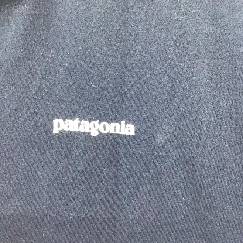 パタゴニア patagonia Tシャツ 半袖 半袖カットソー プリントTシャツ クルーネックカットソー M ロゴ、文字 紺 / ネイビー /  メンズ USED 古着 中古 10133968