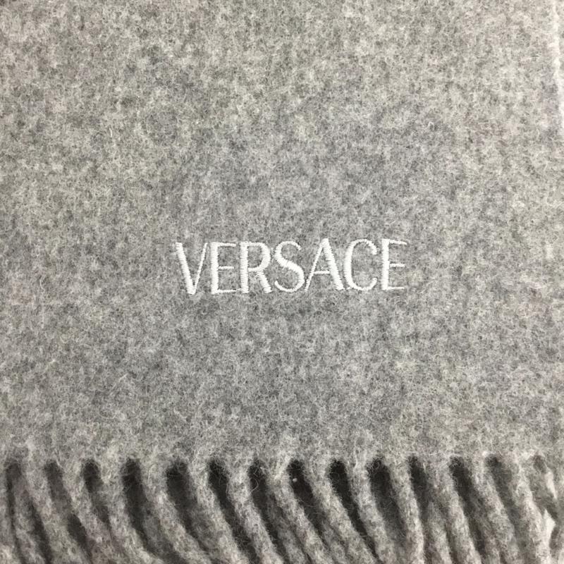 ヴェルサーチ VERSACE マフラー マフラー フリンジ ウール ロゴ、文字 灰 / グレー /  レディース USED 古着 中古 10140028