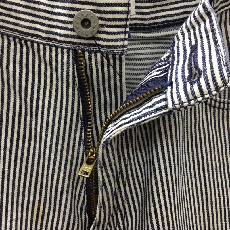 アベイシングエイプ A BATHING APE パンツ ショートパンツ バック刺繍 ハーフパンツ M ロゴ、文字 白 / ホワイト / X 紺 / ネイビー /  メンズ USED 古着 中古 10118956