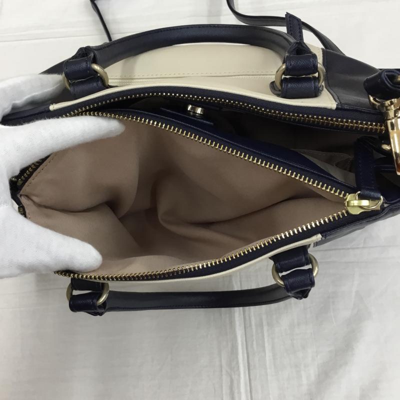 ヨンドシー 4℃ ハンドバッグ ハンドバッグ ロゴ、文字 アイボリー / アイボリー / X 紺 / ネイビー /  レディース USED 古着 中古 10143559