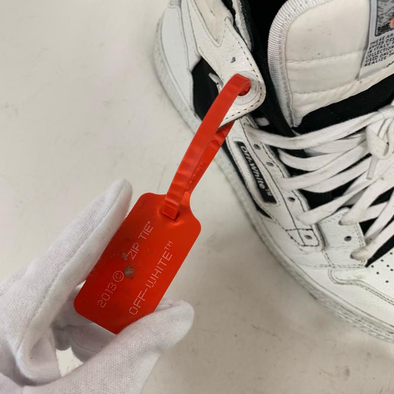 オフホワイト off white スニーカー スニーカー 無地 X ワンポイント X  白 / ホワイト / X 黒 / ブラック /  メンズ USED 古着 中古 10009504