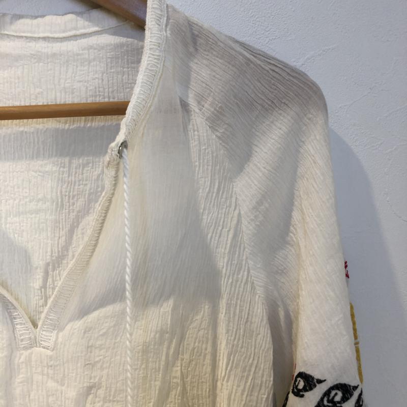 ムルーア MURUA シャツ、ブラウス 長袖 FREE 無地 X 刺繍 白 / ホワイト / X 黒 / ブラック / X 赤 / レッド / X 緑 / グリーン / X 黄 / イエロー /  レディース USED 古着 中古 10012387