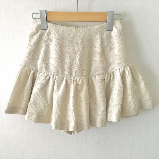 ティティーアンドコー titty&Co. パンツ ショートパンツ M 総柄 白 / ホワイト /  レディース USED 古着 中古 10012700