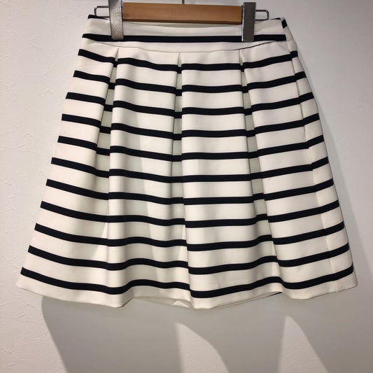 ザラ ZARA TRAFALUC スカート ひざ丈スカート M ボーダー柄 白 / ホワイト / X 黒 / ブラック /  レディース USED 古着 中古 10015012