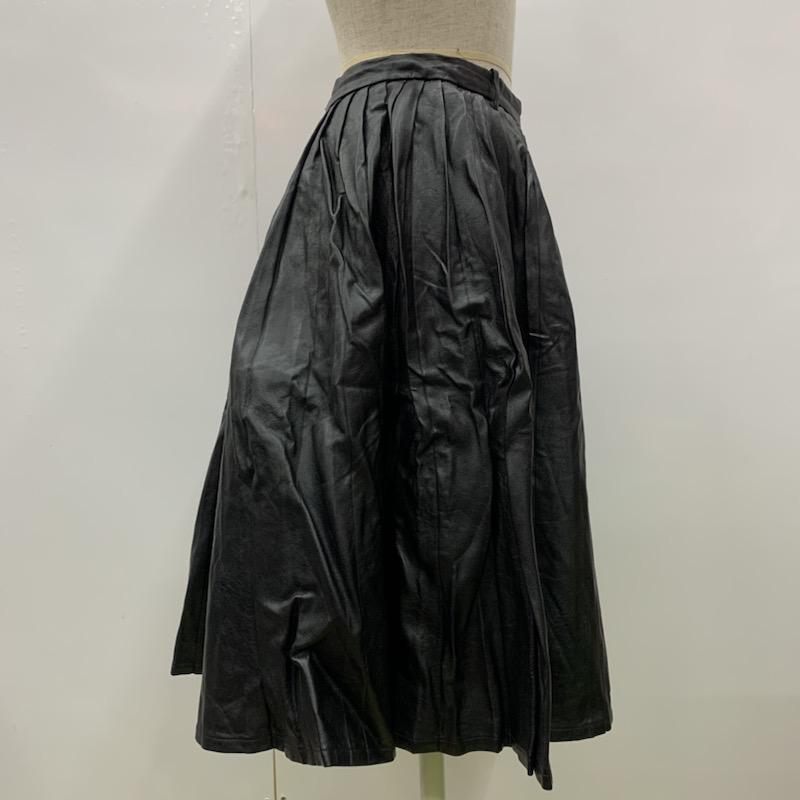 マウジー MOUSSY スカート  フェイクレザープリーツスカート 1 無地 黒 / ブラック /  レディース USED 古着 中古 10021752