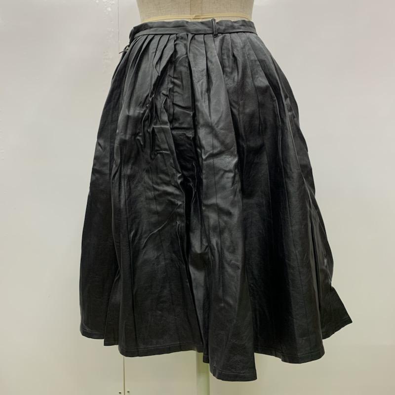 マウジー MOUSSY スカート  フェイクレザープリーツスカート 1 無地 黒 / ブラック /  レディース USED 古着 中古 10021752