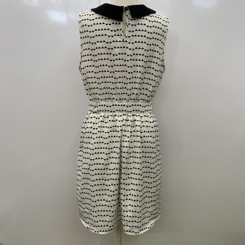 フォーエバー２１ FOREVER21 ワンピース  ワンピース ノースリーブ 総柄 S 白 / ホワイト / X 黒 / ブラック /  レディース USED 古着 中古 10023837