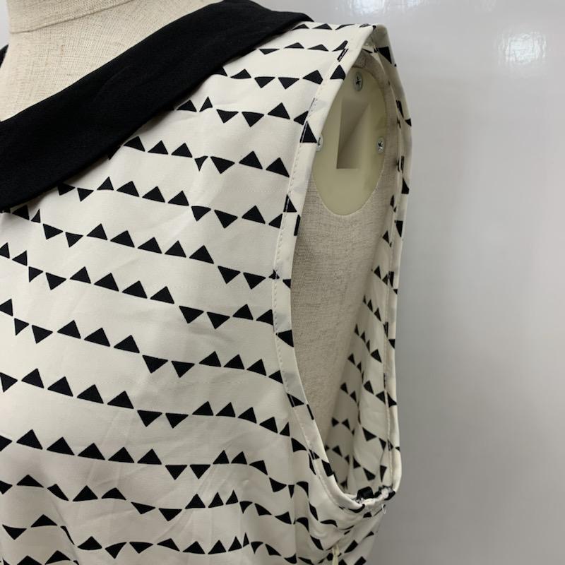 フォーエバー２１ FOREVER21 ワンピース  ワンピース ノースリーブ 総柄 S 白 / ホワイト / X 黒 / ブラック /  レディース USED 古着 中古 10023837