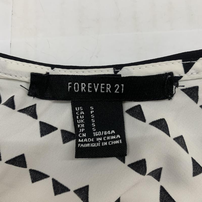 フォーエバー２１ FOREVER21 ワンピース  ワンピース ノースリーブ 総柄 S 白 / ホワイト / X 黒 / ブラック /  レディース USED 古着 中古 10023837