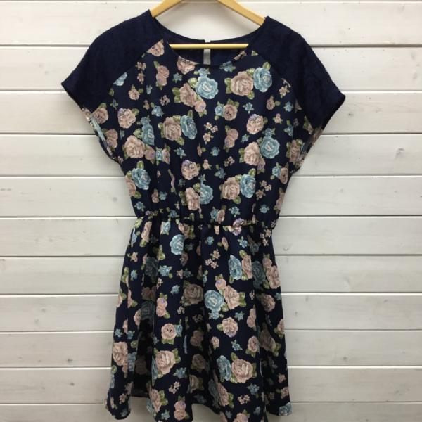 マジェスティックレゴン MAJESTIC LEGON ワンピース  ワンピース 半袖 花柄 FREE 花柄 レディース USED 古着 中古 10023999