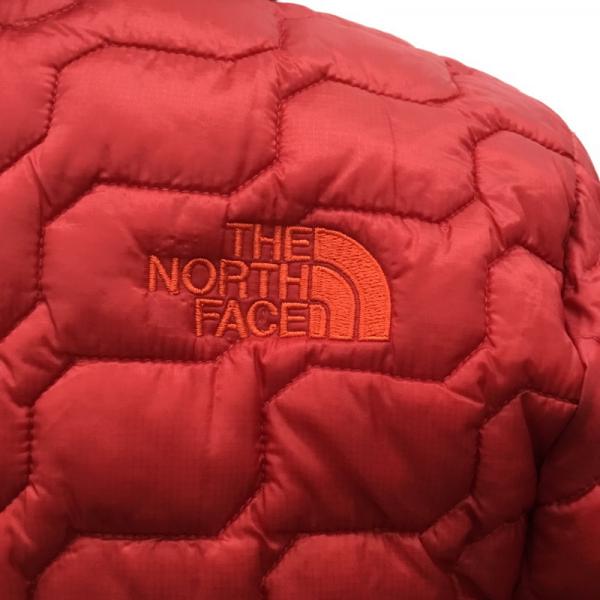 ザノースフェイス THE NORTH FACE ジャケット、上着  NY51801Z THERMOBALL HOODIE ナイロン ジャケット アウター タグ付 S 無地 赤 / レッド /  メンズ USED 古着 中古 10026444