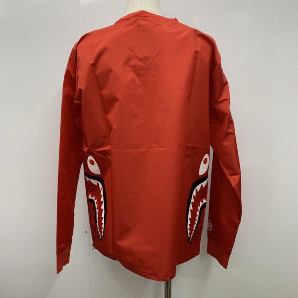アベイシングエイプ A BATHING APE ジャケット、上着  アウター ジャケット プルオーバー A BATHING APE SHARK タグ付き L 赤 / レッド /  メンズ USED 古着 中古 10026628