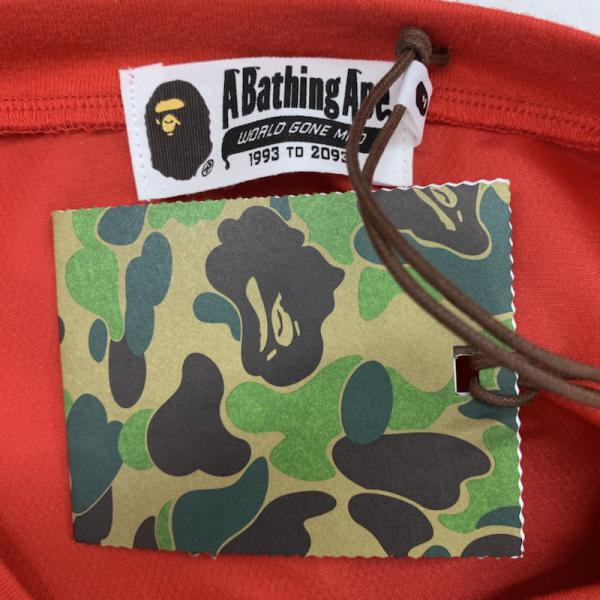 アベイシングエイプ A BATHING APE ジャケット、上着  アウター ジャケット プルオーバー A BATHING APE SHARK タグ付き L 赤 / レッド /  メンズ USED 古着 中古 10026628
